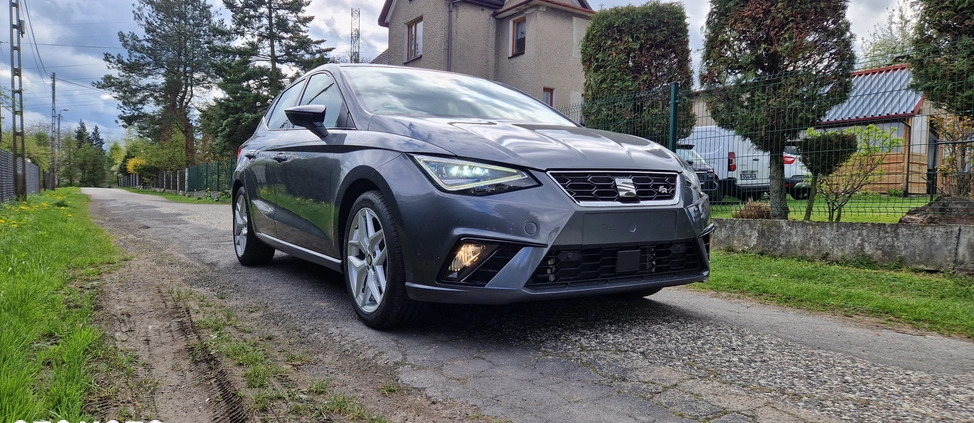 Seat Ibiza cena 63900 przebieg: 63900, rok produkcji 2018 z Skoczów małe 121